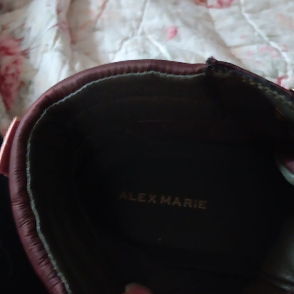 Alex Marie - Picture 5 of 5